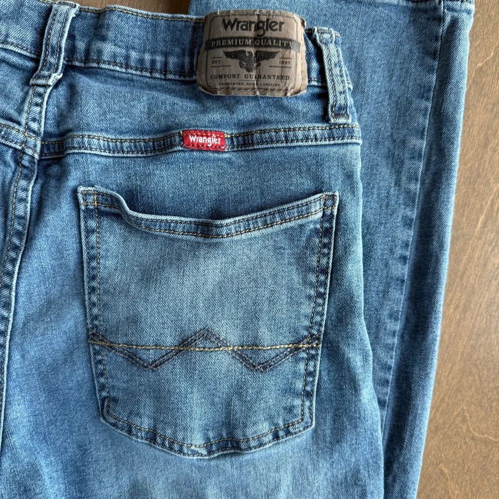 Wrangler Slim Straight Flex 30x32 5 Pocket Zip Button Denim Jean